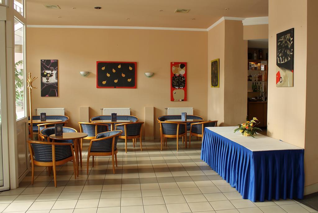 Hotel Central Nagykanizsa Exteriör bild